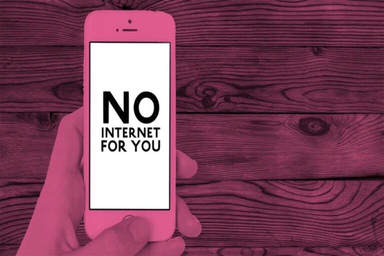 Most Women Should Be Barred From Using The Internet!