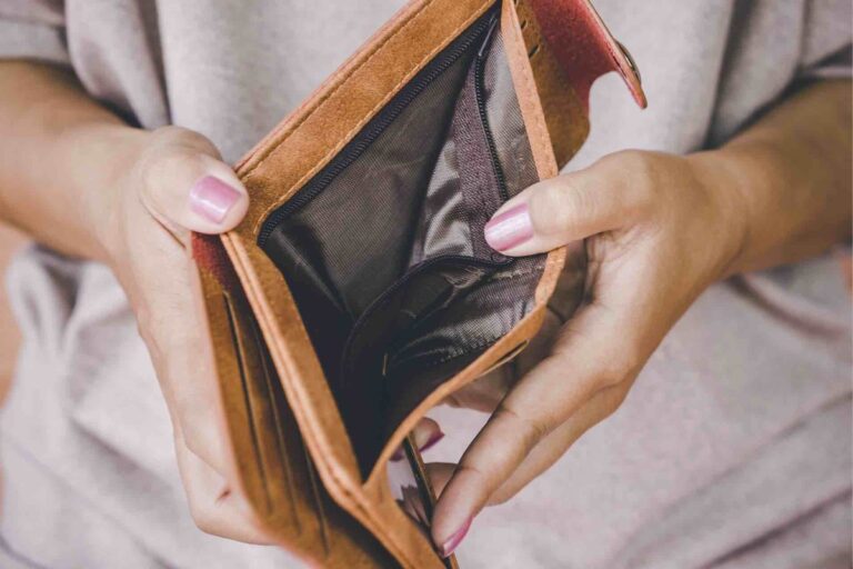 Broke Women Out Here Are Still Begging For Money! #SHORTS